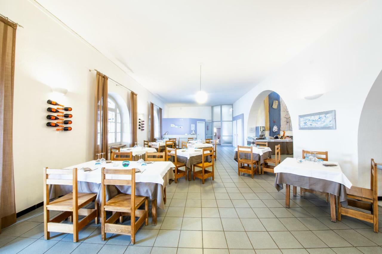 Hotel Meli Castelsardo Exterior photo